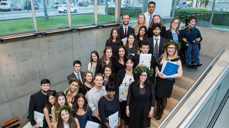 Cerimonia di consegna di 44 diplomi in Scienze della comunicazione