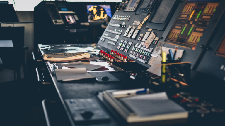 The situatedness of organizational attention